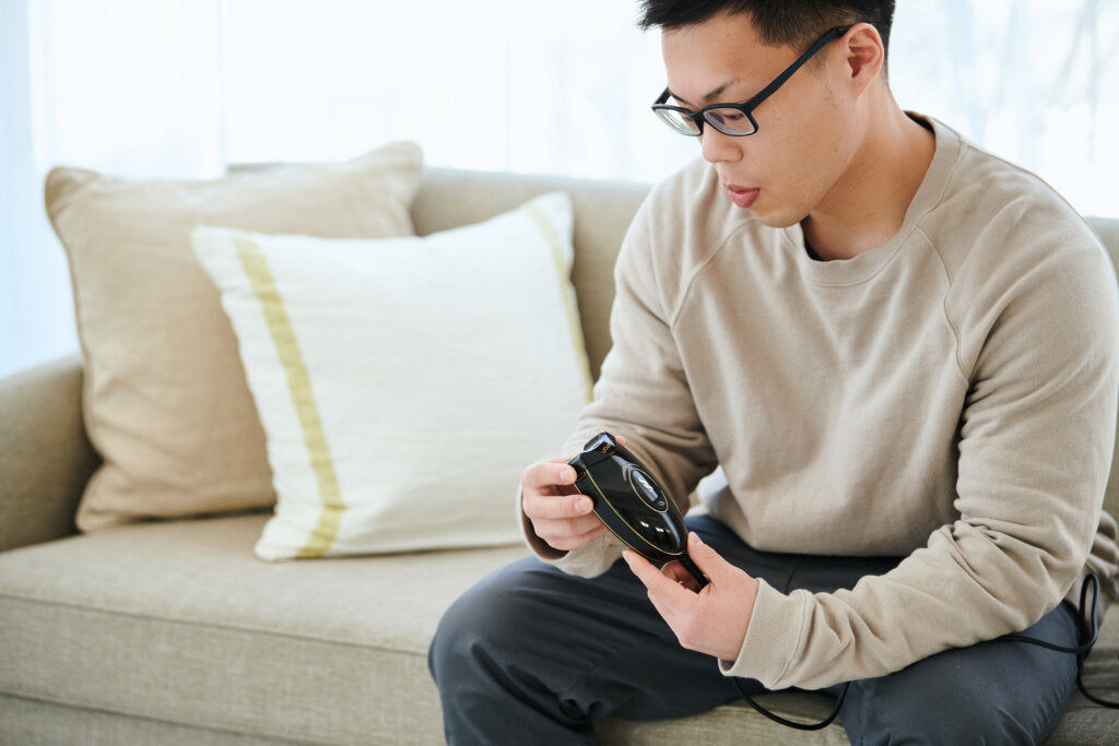 痛いのは苦手。カミソリでの自己処理から「肌がきれいですね」と言われるようになるまで｜スムーズスキン体験記